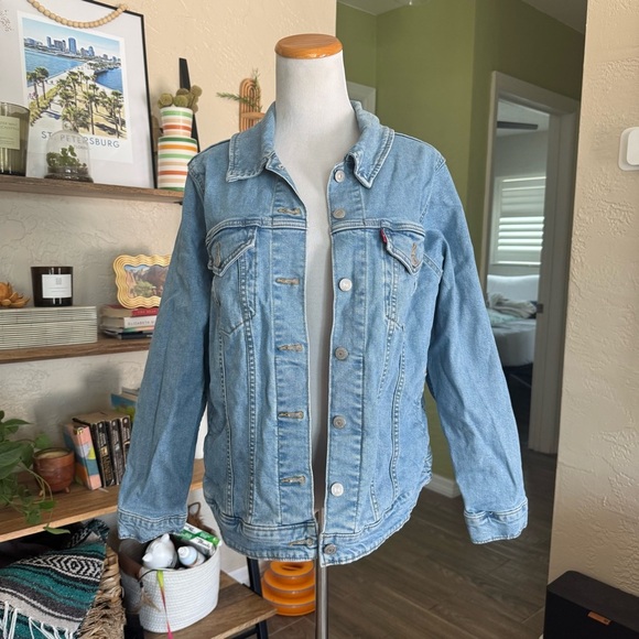 Levi's Blue Jean Jacket Classic Denim Style - Picture 1 of 4